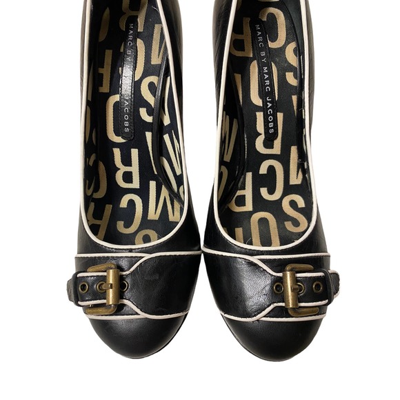 Marc Jacobs Black Leather Buckle Front Heels Size 39 - Picture 2 of 9